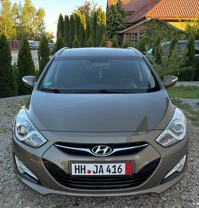 Hyundai i40 cena 38700 przebieg: 145300, rok produkcji 2014 z Swarzędz małe 301
